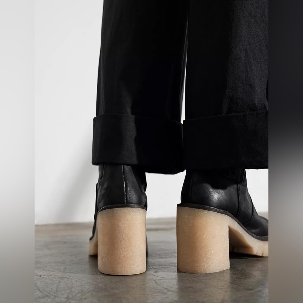 NWT Free People James Chelsea Black Boots Chunky Feels Ankle Booties 38.5 US 8.5 - Picture 4 of 16